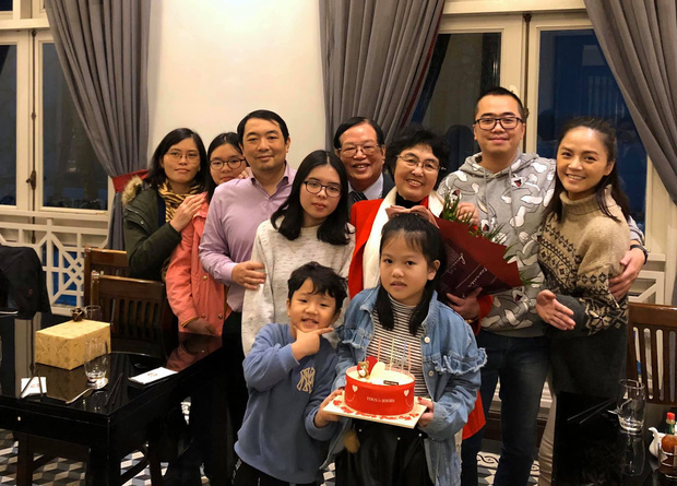 Lộ diện chân dung bạn trai mới của Thu Quỳnh: Không hoạt động trong làng giải trí, từng trải qua một đời vợ và có con riêng - 4 Lộ diện chân dung bạn trai mới của Thu Quỳnh: Không hoạt động trong làng giải trí, từng trải qua một đời vợ và có con riêng - 4