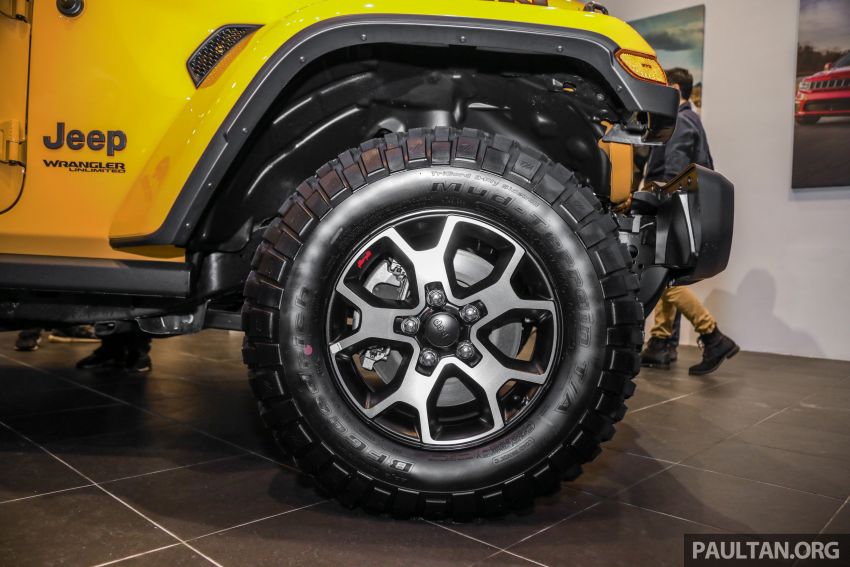 Jeep Wrangler Unlimited Rubicon quay trở lại Malaysia, hi vọng sẽ sớm về Việt Nam - 5 Jeep Wrangler Unlimited Rubicon quay trở lại Malaysia, hi vọng sẽ sớm về Việt Nam - 5