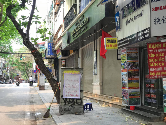 Sau lệnh dừng hoạt động, hàng quán ở Hà Nội bất ngờ thay đổi hình thức bán hàng - 15 Sau lệnh dừng hoạt động, hàng quán ở Hà Nội bất ngờ thay đổi hình thức bán hàng - 15