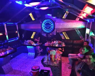 Hải Phòng: Bất chấp lệnh cấm, quán karaoke vẫn hoạt động trong dịch COVID-19 Hải Phòng: Bất chấp lệnh cấm, quán karaoke vẫn hoạt động trong dịch COVID-19