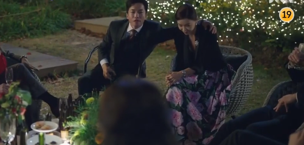Phim 19+ Thế Giới Hôn Nhân: Màn tái xuất nóng bỏng của Kim Hee Ae, drama tiểu tam khiến chị em vừa xem đã muốn ở giá! - 5 Phim 19+ Thế Giới Hôn Nhân: Màn tái xuất nóng bỏng của Kim Hee Ae, drama tiểu tam khiến chị em vừa xem đã muốn ở giá! - 5