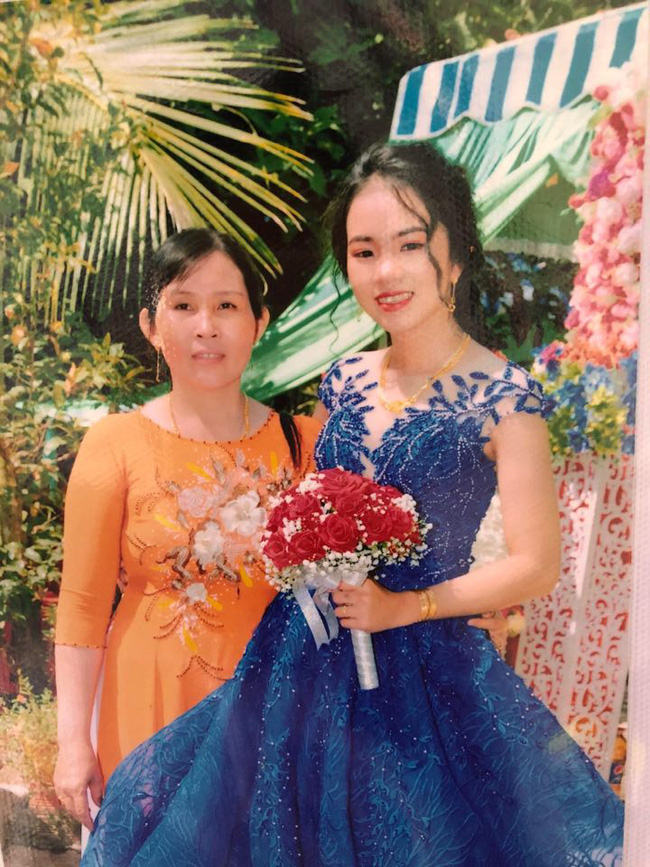 Hội chị em 'đỏ mắt' với nàng dâu số hưởng, được mẹ chồng tự tay gội đầu rồi sấy tóc cho - 2 Hội chị em 'đỏ mắt' với nàng dâu số hưởng, được mẹ chồng tự tay gội đầu rồi sấy tóc cho - 2