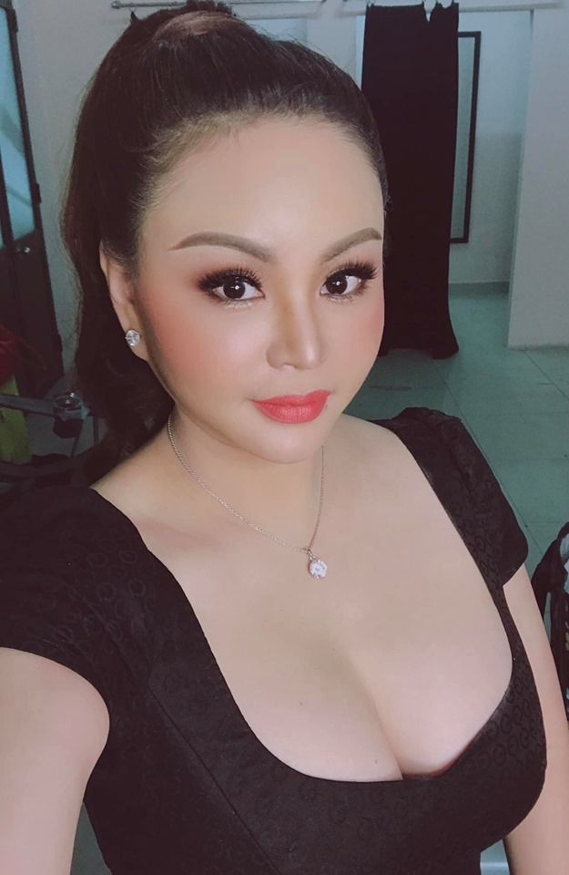 Cuộc sống của các nữ diễn viên hài Việt: Người hạnh phúc tròn đầy, người lẻ bóng cô đơn - 2 Cuộc sống của các nữ diễn viên hài Việt: Người hạnh phúc tròn đầy, người lẻ bóng cô đơn - 2