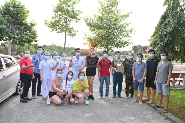 Tại khu cách ly, Võ Hoàng Yến quyên góp hơn 60 triệu chống COVID-19 - 4 Tại khu cách ly, Võ Hoàng Yến quyên góp hơn 60 triệu chống COVID-19 - 4