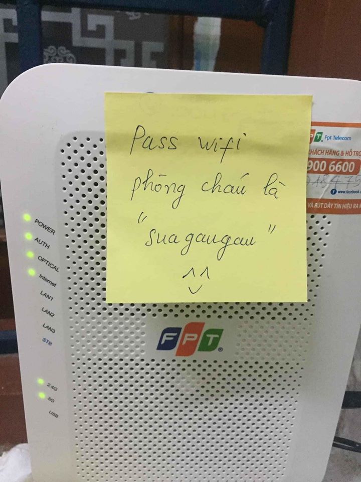 Dọn dẹp phòng sạch sẽ trước khi nhường ký túc xá làm nơi cách ly, nữ sinh còn khiến dân tính quắn quéo vì những mẫu tin nhắn cực dễ thương - 1 Dọn dẹp phòng sạch sẽ trước khi nhường ký túc xá làm nơi cách ly, nữ sinh còn khiến dân tính quắn quéo vì những mẫu tin nhắn cực dễ thương - 1