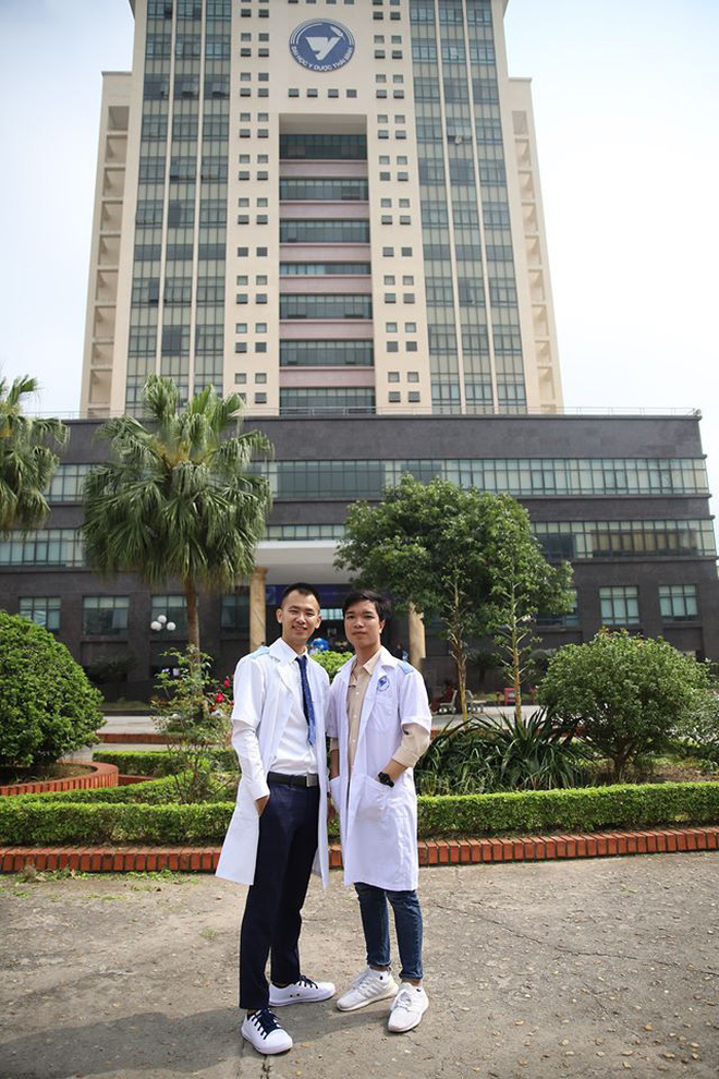 Sinh viên ĐH Y Thái Bình viết đơn tình nguyện tham gia chống dịch: 'Đến ngành nghề của mình còn không dám xông pha thì sao xứng với hai từ y đức' - 7 Sinh viên ĐH Y Thái Bình viết đơn tình nguyện tham gia chống dịch: 'Đến ngành nghề của mình còn không dám xông pha thì sao xứng với hai từ y đức' - 7