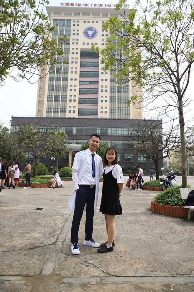 Sinh viên ĐH Y Thái Bình viết đơn tình nguyện tham gia chống dịch: 'Đến ngành nghề của mình còn không dám xông pha thì sao xứng với hai từ y đức' - 8 Sinh viên ĐH Y Thái Bình viết đơn tình nguyện tham gia chống dịch: 'Đến ngành nghề của mình còn không dám xông pha thì sao xứng với hai từ y đức' - 8
