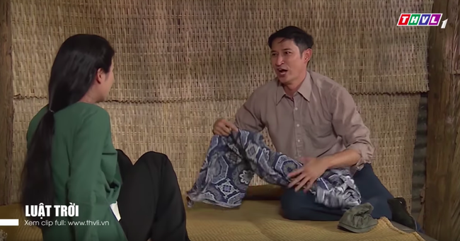 Luật trời tập 3: Hết bị nhân tình của chị gái sàm sỡ, Thảo còn bị ép đi làm thuê, vay tiền nặng lãi cung phụng chị - 5 Luật trời tập 3: Hết bị nhân tình của chị gái sàm sỡ, Thảo còn bị ép đi làm thuê, vay tiền nặng lãi cung phụng chị - 5