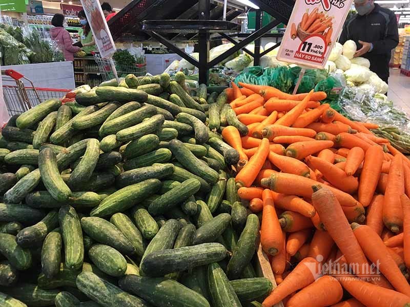 Ngày đầu cách ly, hàng la liệt ngoài chợ, chất đống trong siêu thị - 15 Ngày đầu cách ly, hàng la liệt ngoài chợ, chất đống trong siêu thị - 15