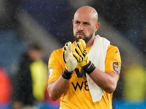 Pepe Reina tiết lộ từng ở trong 'những giây phút sợ hãi vô tận' khi chiến đấu với COVID-19 Pepe Reina tiết lộ từng ở trong 'những giây phút sợ hãi vô tận' khi chiến đấu với COVID-19