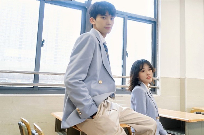 Lộ nhan sắc thật trên sóng livestream, hot couple nửa triệu follow bị fan quay lưng đồng loạt - 2 Lộ nhan sắc thật trên sóng livestream, hot couple nửa triệu follow bị fan quay lưng đồng loạt - 2