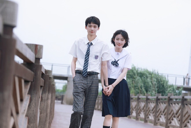 Lộ nhan sắc thật trên sóng livestream, hot couple nửa triệu follow bị fan quay lưng đồng loạt - 4 Lộ nhan sắc thật trên sóng livestream, hot couple nửa triệu follow bị fan quay lưng đồng loạt - 4