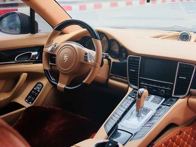 Tìm khách mùa Covid, Porsche Panamera 2011 xuống giá ngang tiền lăn bánh VinFast Lux A2.0 mới cứng - 2 Tìm khách mùa Covid, Porsche Panamera 2011 xuống giá ngang tiền lăn bánh VinFast Lux A2.0 mới cứng - 2