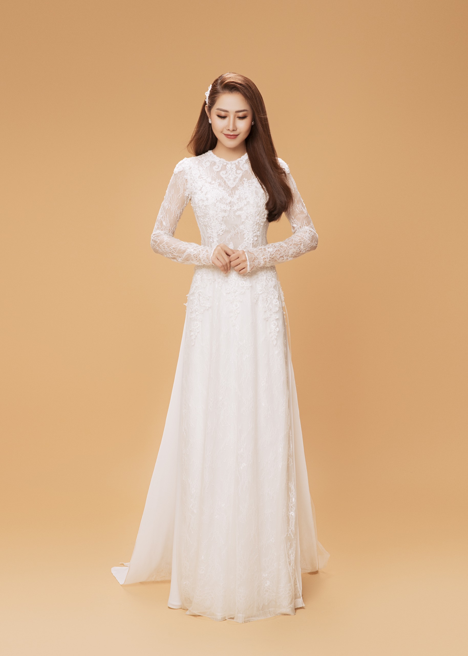 Tường Vi xinh đẹp, khoe sắc quyến rũ với áo dài - 12 Tường Vi xinh đẹp, khoe sắc quyến rũ với áo dài - 12