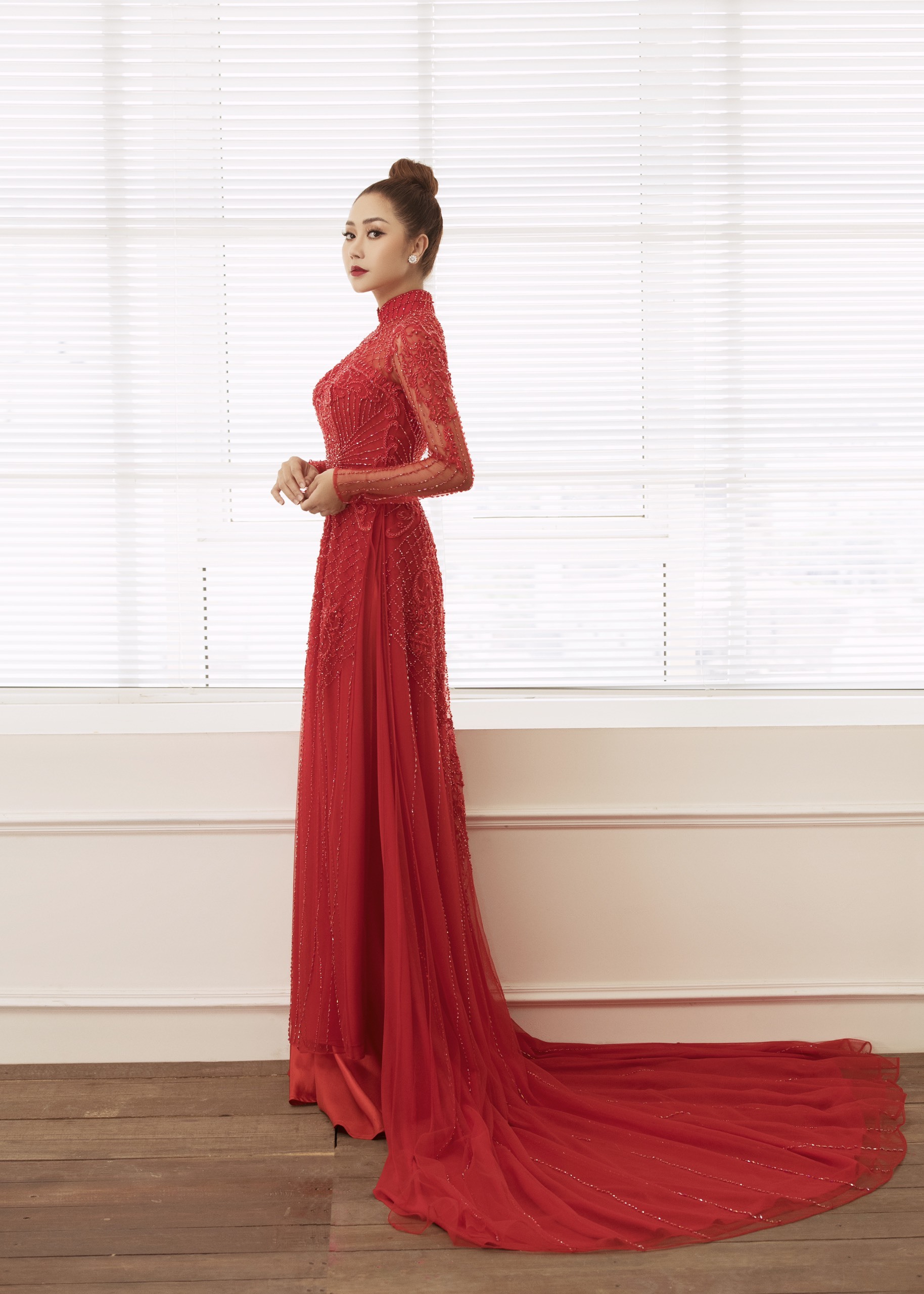 Tường Vi xinh đẹp, khoe sắc quyến rũ với áo dài - 6 Tường Vi xinh đẹp, khoe sắc quyến rũ với áo dài - 6