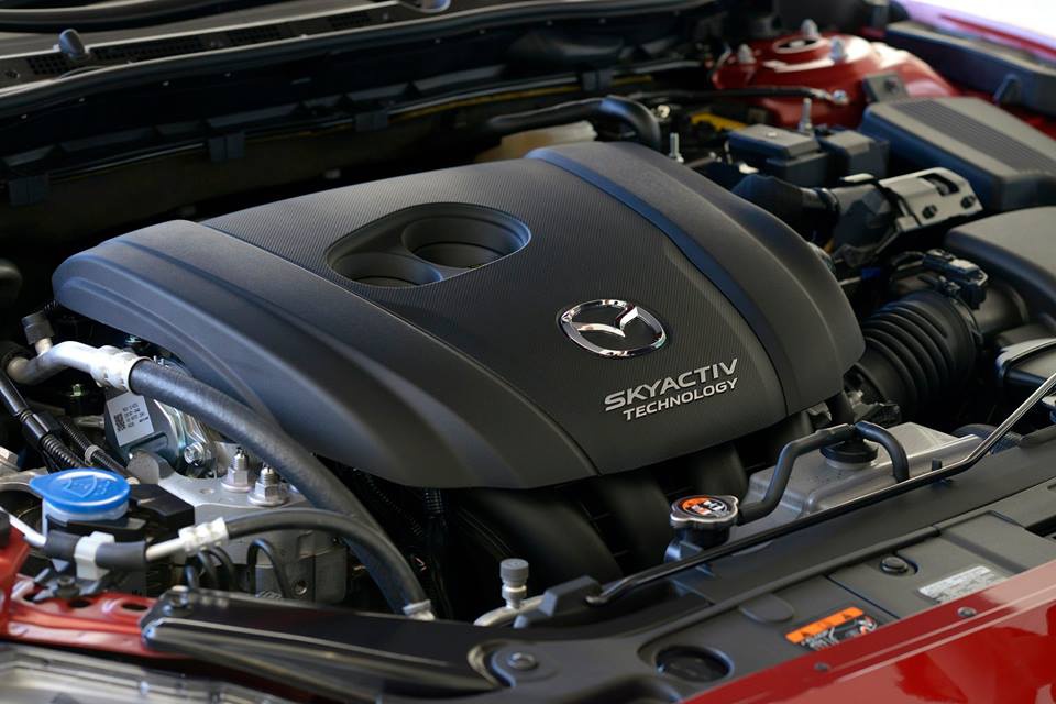 Toyota Camry 2.0G và Mazda6 Premium - cuộc chiến sedan D giá 1 tỷ đồng - 10 Toyota Camry 2.0G và Mazda6 Premium - cuộc chiến sedan D giá 1 tỷ đồng - 10