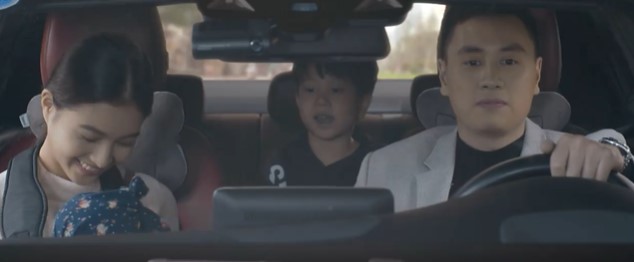 'Nhà trọ Balanha' tập 8: Nhân gặp lại tình cũ là một nhân viên quán bar, Bách 'tán' được sếp tại chỗ làm - 17 'Nhà trọ Balanha' tập 8: Nhân gặp lại tình cũ là một nhân viên quán bar, Bách 'tán' được sếp tại chỗ làm - 17