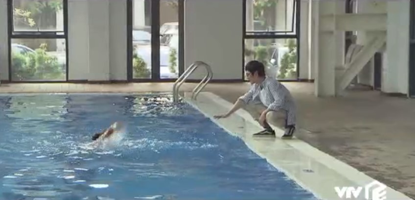 'Nhà trọ Balanha' tập 8: Nhân gặp lại tình cũ là một nhân viên quán bar, Bách 'tán' được sếp tại chỗ làm - 5 'Nhà trọ Balanha' tập 8: Nhân gặp lại tình cũ là một nhân viên quán bar, Bách 'tán' được sếp tại chỗ làm - 5