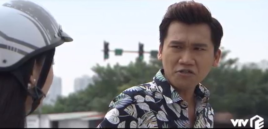 'Nhà trọ Balanha' tập 8: Nhân gặp lại tình cũ là một nhân viên quán bar, Bách 'tán' được sếp tại chỗ làm - 10 'Nhà trọ Balanha' tập 8: Nhân gặp lại tình cũ là một nhân viên quán bar, Bách 'tán' được sếp tại chỗ làm - 10