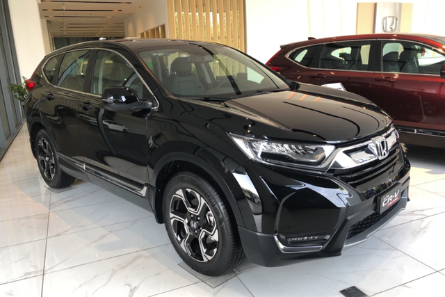 Honda CR-V giảm sốc 130 triệu tại đại lý, giá cao nhất không đến 1 tỷ đồng, làm khó Mazda CX-5 Honda CR-V giảm sốc 130 triệu tại đại lý, giá cao nhất không đến 1 tỷ đồng, làm khó Mazda CX-5