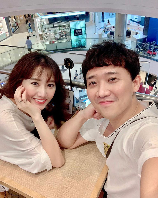 Hari Won tiết lộ lý do muốn 'đuổi' Trấn Thành ra khỏi nhà, Thu Minh nghe xong chỉ biết động viên 'thôi chịu khó' - 1 Hari Won tiết lộ lý do muốn 'đuổi' Trấn Thành ra khỏi nhà, Thu Minh nghe xong chỉ biết động viên 'thôi chịu khó' - 1
