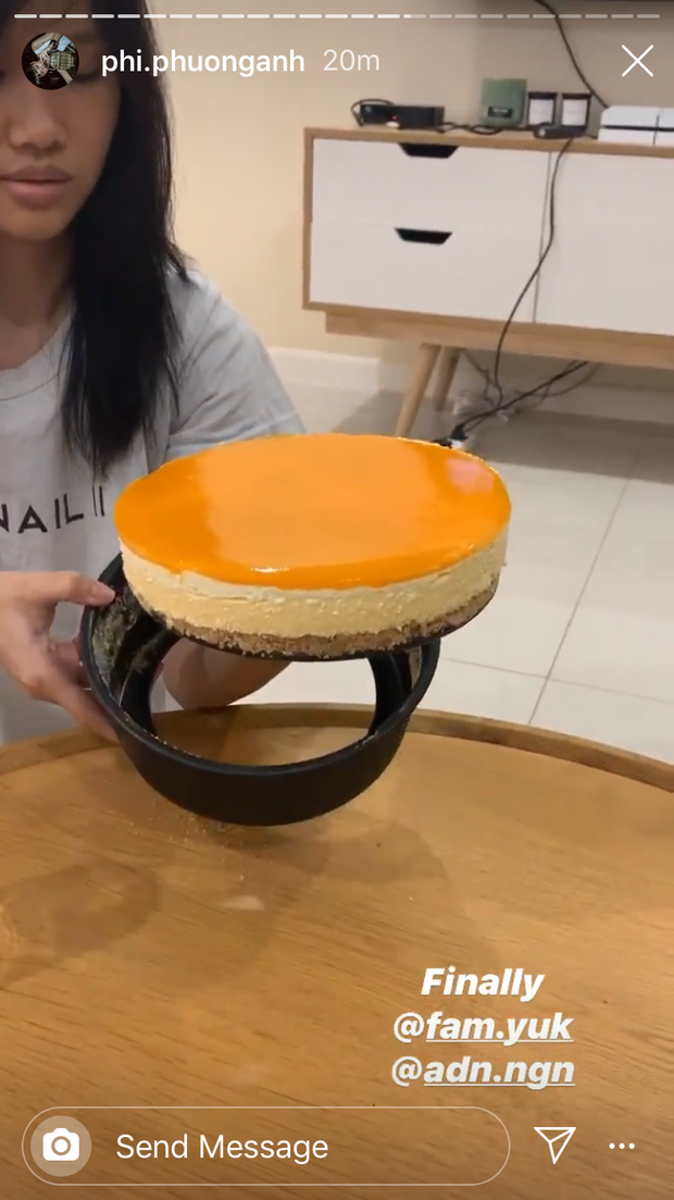 Hội bạn thân Phí Phương Anh rủ nhau làm bánh ăn lúc 2h sáng: Tầm này, ai cũng béo lên nhưng kệ thôi ăn ngon mới đã - 5 Hội bạn thân Phí Phương Anh rủ nhau làm bánh ăn lúc 2h sáng: Tầm này, ai cũng béo lên nhưng kệ thôi ăn ngon mới đã - 5