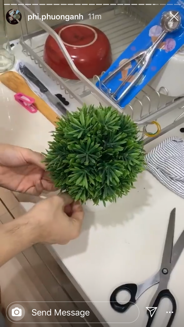 Hội bạn thân Phí Phương Anh rủ nhau làm bánh ăn lúc 2h sáng: Tầm này, ai cũng béo lên nhưng kệ thôi ăn ngon mới đã - 7 Hội bạn thân Phí Phương Anh rủ nhau làm bánh ăn lúc 2h sáng: Tầm này, ai cũng béo lên nhưng kệ thôi ăn ngon mới đã - 7