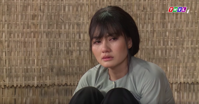 Phim 'Luật trời' bị chê phi lý, lồng tiếng cho nữ hoàng phim xưa - Quỳnh Lam nhận gạch đá vì quá giả tạo - 4 Phim 'Luật trời' bị chê phi lý, lồng tiếng cho nữ hoàng phim xưa - Quỳnh Lam nhận gạch đá vì quá giả tạo - 4
