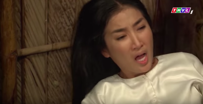 Phim 'Luật trời' bị chê phi lý, lồng tiếng cho nữ hoàng phim xưa - Quỳnh Lam nhận gạch đá vì quá giả tạo Phim 'Luật trời' bị chê phi lý, lồng tiếng cho nữ hoàng phim xưa - Quỳnh Lam nhận gạch đá vì quá giả tạo