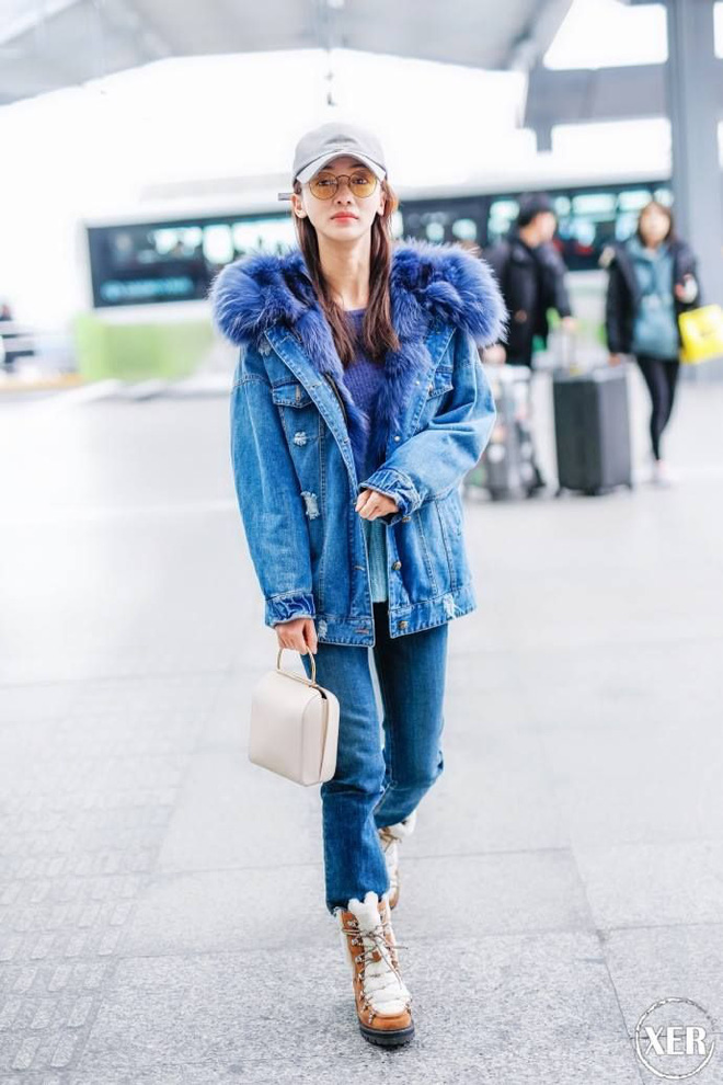 2 thái cực thời trang sân bay của sao Hoa ngữ: Người biến sân bay thành runway, người diện hàng hiệu như hàng chợ - 14 2 thái cực thời trang sân bay của sao Hoa ngữ: Người biến sân bay thành runway, người diện hàng hiệu như hàng chợ - 14