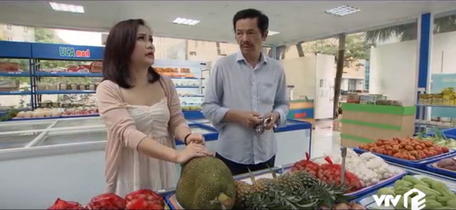 Những ngày không quên tập 1: Cô Xuyến mồi chài cả nhà ông Sơn mua đồ tích trữ liền bị dạy cho 1 bài học! - 6 Những ngày không quên tập 1: Cô Xuyến mồi chài cả nhà ông Sơn mua đồ tích trữ liền bị dạy cho 1 bài học! - 6