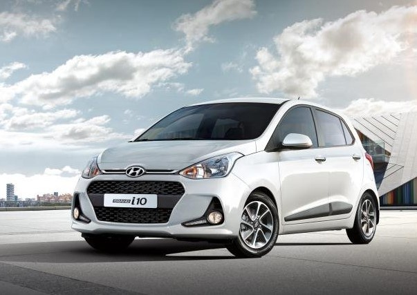 VinFast Fadil và Hyundai Grand i10 - chọn giá tốt hay trang bị nhiều? - 1 VinFast Fadil và Hyundai Grand i10 - chọn giá tốt hay trang bị nhiều? - 1