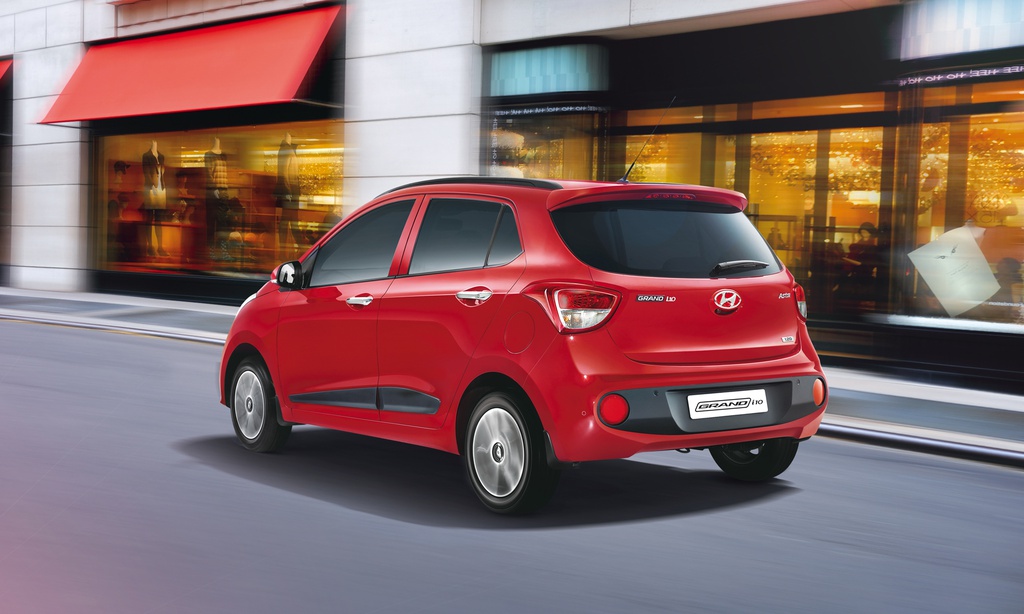 VinFast Fadil và Hyundai Grand i10 - chọn giá tốt hay trang bị nhiều? - 5 VinFast Fadil và Hyundai Grand i10 - chọn giá tốt hay trang bị nhiều? - 5