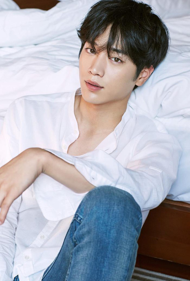 20 tài tử Hàn đẹp trai nhất mọi thời đại: Cả dàn đại nam thần Hyun Bin, Song Joong Ki bị vượt mặt, No.1 gây bất ngờ lớn - 3 20 tài tử Hàn đẹp trai nhất mọi thời đại: Cả dàn đại nam thần Hyun Bin, Song Joong Ki bị vượt mặt, No.1 gây bất ngờ lớn - 3