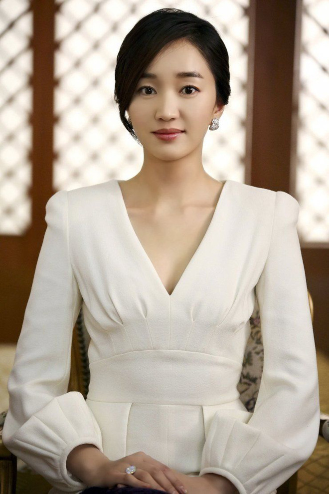BXH 20 nữ diễn viên Hàn đẹp nhất mọi thời đại: Top 3 gây tranh cãi, vị trí Song Hye Kyo, Son Ye Jin và các nữ thần quá khó hiểu - 12 BXH 20 nữ diễn viên Hàn đẹp nhất mọi thời đại: Top 3 gây tranh cãi, vị trí Song Hye Kyo, Son Ye Jin và các nữ thần quá khó hiểu - 12