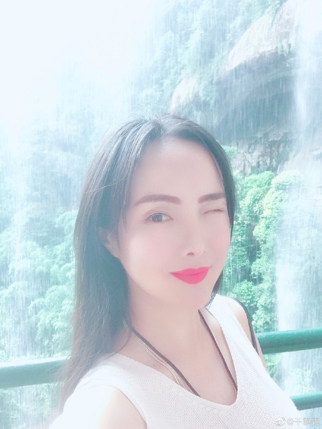 Cuộc sống của Can Lộ Lộ sau khi biến mất khỏi showbiz: Lột xác 180 độ, thay đổi đến khó tin - 3 Cuộc sống của Can Lộ Lộ sau khi biến mất khỏi showbiz: Lột xác 180 độ, thay đổi đến khó tin - 3