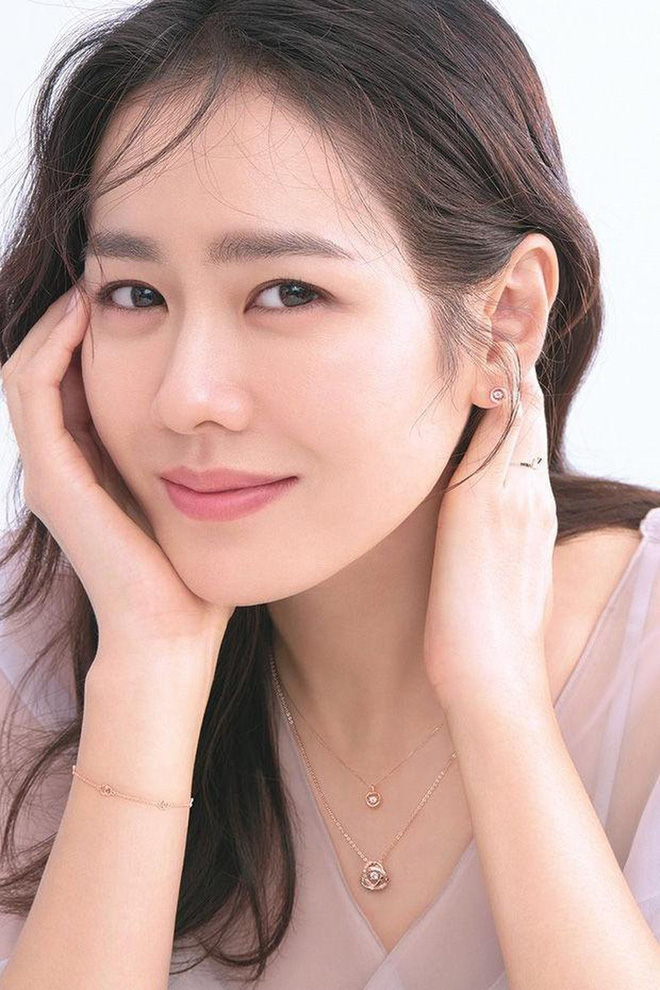 BXH 20 nữ diễn viên Hàn đẹp nhất mọi thời đại: Top 3 gây tranh cãi, vị trí Song Hye Kyo, Son Ye Jin và các nữ thần quá khó hiểu - 30 BXH 20 nữ diễn viên Hàn đẹp nhất mọi thời đại: Top 3 gây tranh cãi, vị trí Song Hye Kyo, Son Ye Jin và các nữ thần quá khó hiểu - 30
