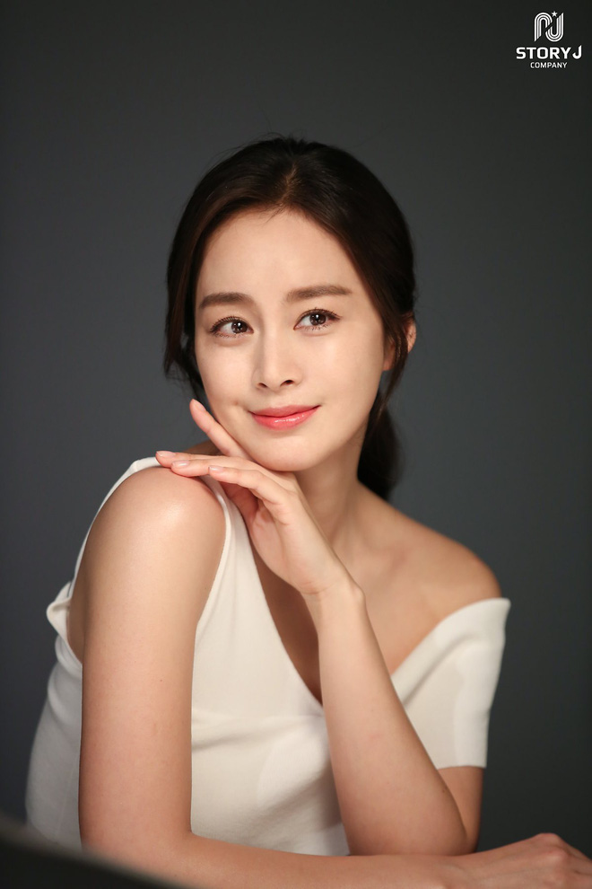 BXH 20 nữ diễn viên Hàn đẹp nhất mọi thời đại: Top 3 gây tranh cãi, vị trí Song Hye Kyo, Son Ye Jin và các nữ thần quá khó hiểu - 17 BXH 20 nữ diễn viên Hàn đẹp nhất mọi thời đại: Top 3 gây tranh cãi, vị trí Song Hye Kyo, Son Ye Jin và các nữ thần quá khó hiểu - 17
