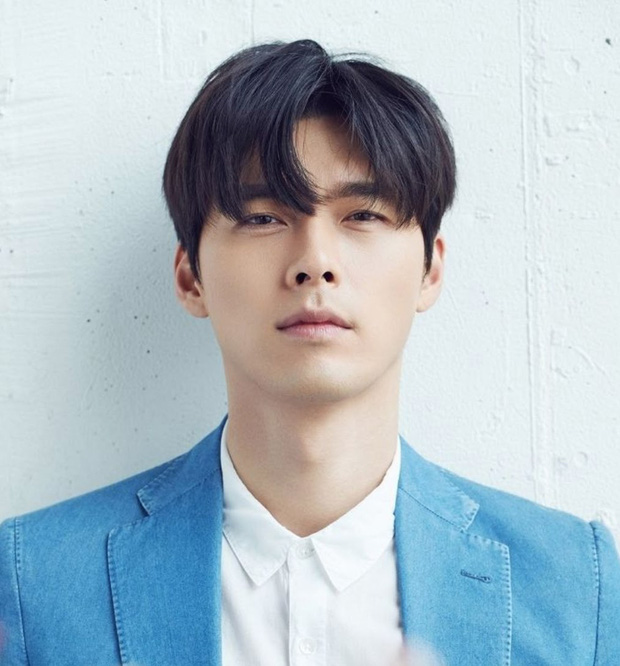 20 tài tử Hàn đẹp trai nhất mọi thời đại: Cả dàn đại nam thần Hyun Bin, Song Joong Ki bị vượt mặt, No.1 gây bất ngờ lớn - 15 20 tài tử Hàn đẹp trai nhất mọi thời đại: Cả dàn đại nam thần Hyun Bin, Song Joong Ki bị vượt mặt, No.1 gây bất ngờ lớn - 15