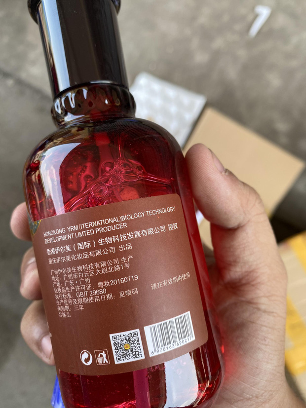 Phát hiện kho mỹ phẩm nhập lậu cực lớn của một hoa hậu ở Sài Gòn - 5 Phát hiện kho mỹ phẩm nhập lậu cực lớn của một hoa hậu ở Sài Gòn - 5