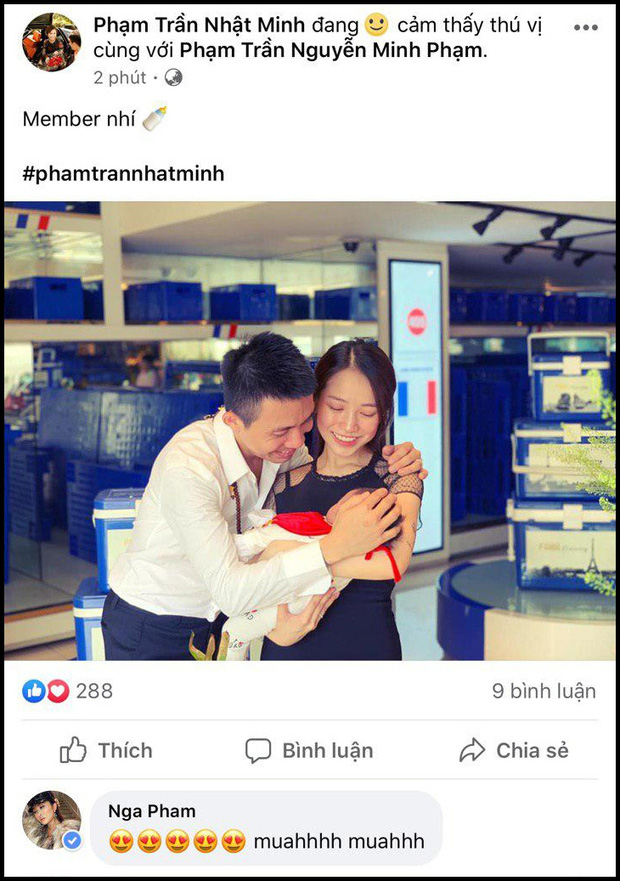 'Đệ nhất phu nhân sớm nắng chiều mưa' Mina Phạm: Vừa hớn hở comment ảnh chồng bồng cháu ngoại đã quay qua up status buồn tênh 'Đệ nhất phu nhân sớm nắng chiều mưa' Mina Phạm: Vừa hớn hở comment ảnh chồng bồng cháu ngoại đã quay qua up status buồn tênh