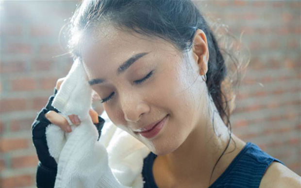 Ra mồ hôi vùng kín liệu có phải là hiện tượng bình thường? - 1 Ra mồ hôi vùng kín liệu có phải là hiện tượng bình thường? - 1