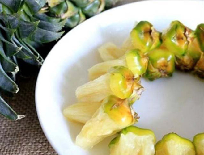 Dân tình mách nước cách ăn dứa đúng chuẩn dành cho hội không biết gọt Dân tình mách nước cách ăn dứa đúng chuẩn dành cho hội không biết gọt