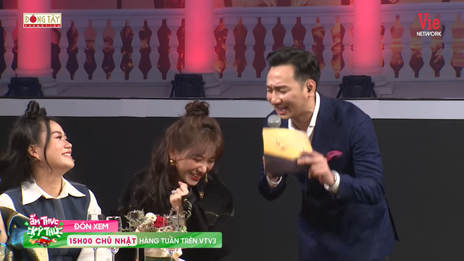'Tôi chưa thấy ai vui mừng khi chồng mình bị chê bai bởi người đàn ông khác như Hari Won' - 4 'Tôi chưa thấy ai vui mừng khi chồng mình bị chê bai bởi người đàn ông khác như Hari Won' - 4