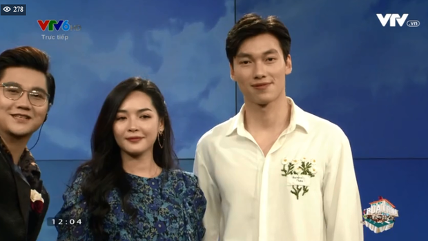 Người ấy là ai: Tái ngộ tại Hà Nội, Alan Phạm vô tư ôm eo nữ chính Thanh Quỳnh trên sóng truyền hình, vậy mà còn nói không yêu? - 2 Người ấy là ai: Tái ngộ tại Hà Nội, Alan Phạm vô tư ôm eo nữ chính Thanh Quỳnh trên sóng truyền hình, vậy mà còn nói không yêu? - 2