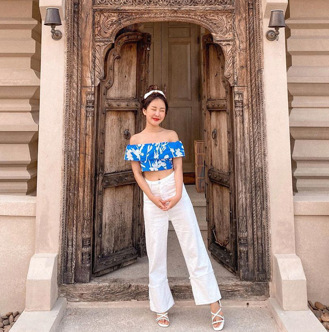Diện jeans trắng không những mát mắt mà còn thời thượng hết cỡ nếu bạn học 4 chiêu mix đồ hay ho từ gái Hàn - 15 Diện jeans trắng không những mát mắt mà còn thời thượng hết cỡ nếu bạn học 4 chiêu mix đồ hay ho từ gái Hàn - 15