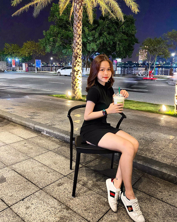 Bạn gái rich kid của Quang Hải sở hữu loạt túi hiệu từ Gucci đến Chanel, đi du lịch sương sương cũng phải mang vali Louis Vuitton sành điệu - 7 Bạn gái rich kid của Quang Hải sở hữu loạt túi hiệu từ Gucci đến Chanel, đi du lịch sương sương cũng phải mang vali Louis Vuitton sành điệu - 7