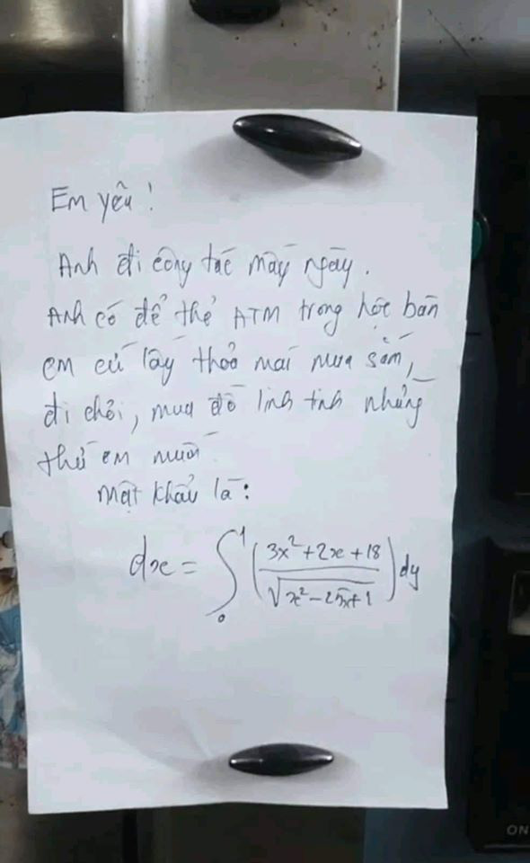 Chồng đưa thẻ ATM cho vợ dặn tiêu thoải mái khi anh đi công tác, nhưng đến khi hỏi mật khẩu thì đáp án muốn 'á khẩu' Chồng đưa thẻ ATM cho vợ dặn tiêu thoải mái khi anh đi công tác, nhưng đến khi hỏi mật khẩu thì đáp án muốn 'á khẩu'