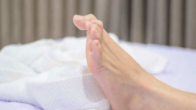 4 dấu hiệu xuất hiện ở chân cảnh báo nhiều bệnh nguy hiểm - 1 4 dấu hiệu xuất hiện ở chân cảnh báo nhiều bệnh nguy hiểm - 1