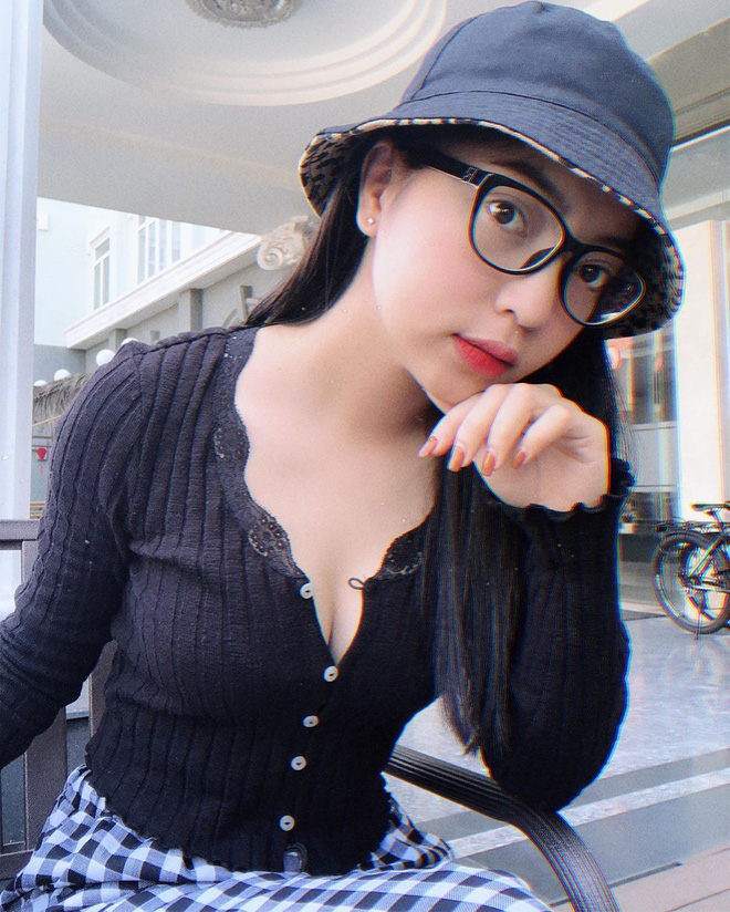 Những bóng hồng đi ngang cuộc đời Quang Hải: Từ hot girl, rich kid đến bà chủ Sài thành rồi cô chủ Hà thành, đủ cả! - 3 Những bóng hồng đi ngang cuộc đời Quang Hải: Từ hot girl, rich kid đến bà chủ Sài thành rồi cô chủ Hà thành, đủ cả! - 3